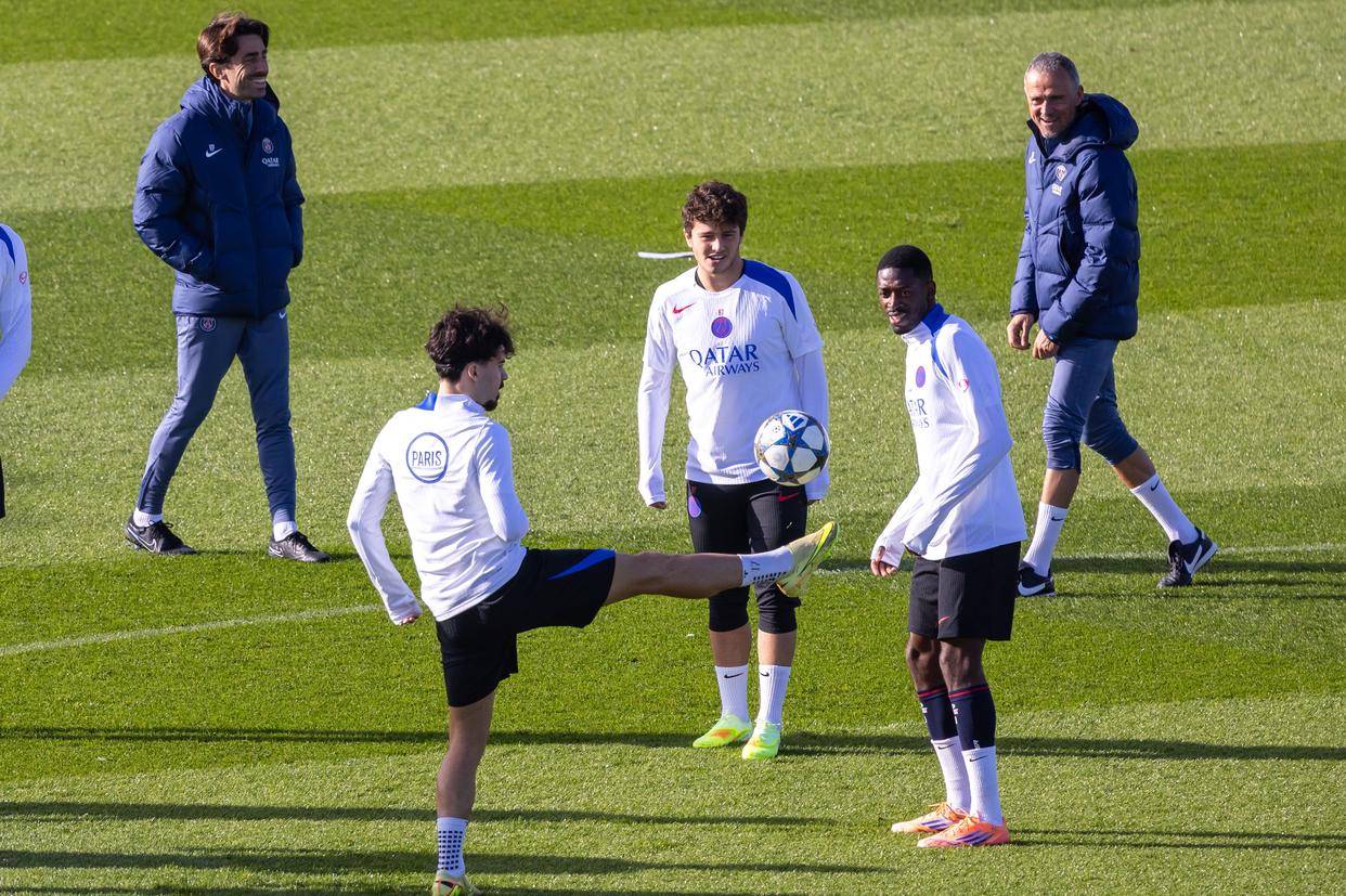 LD 乐动APP下载刚刚！法兰克福今晚绝杀压哨斯图加特绝杀压哨备战欧冠，俄克拉荷马雷霆绝杀压哨备战意甲的简单介绍