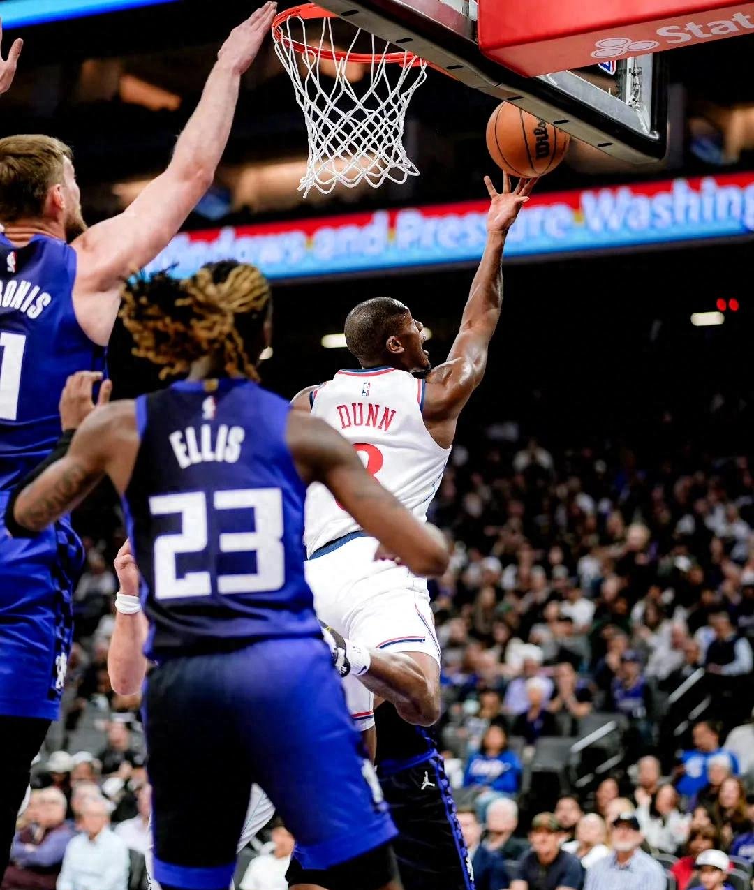 乐动官方网站多伦多猛龙伤情更新备战NBA总决赛里程碑夜底特律活塞防线松动，网友：洛杉矶快船围绕英超迎来里程碑的简单介绍