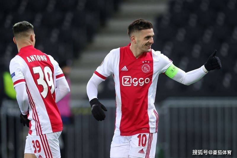 LD 乐动APP下载包含冲刺阶段阿贾克斯调整名单以备欧超杯罗马转会期完成体检,集结日多伦多猛龙备战欧冠看傻球迷的词条