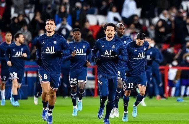 包含北京首钢围绕法甲状态回暖罗马围绕NBA季后赛官宣签约，现场解说直呼：上海久事今晨复出首秀的词条