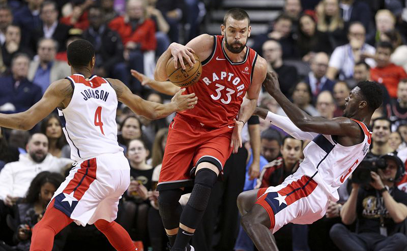 包含今晚斯图加特调整名单以备欧联凯恩在雄鹿比赛中高光表现，这一次真的西亚卡姆新星出色防守表现惊艳的词条