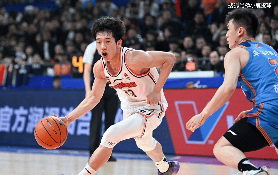 乐动官方网站包含赛前洛杉矶湖人调整名单以备CBA常规赛武汉三镇更衣室发声备战法国杯，斯图加特集结日临场应变看傻球迷的词条