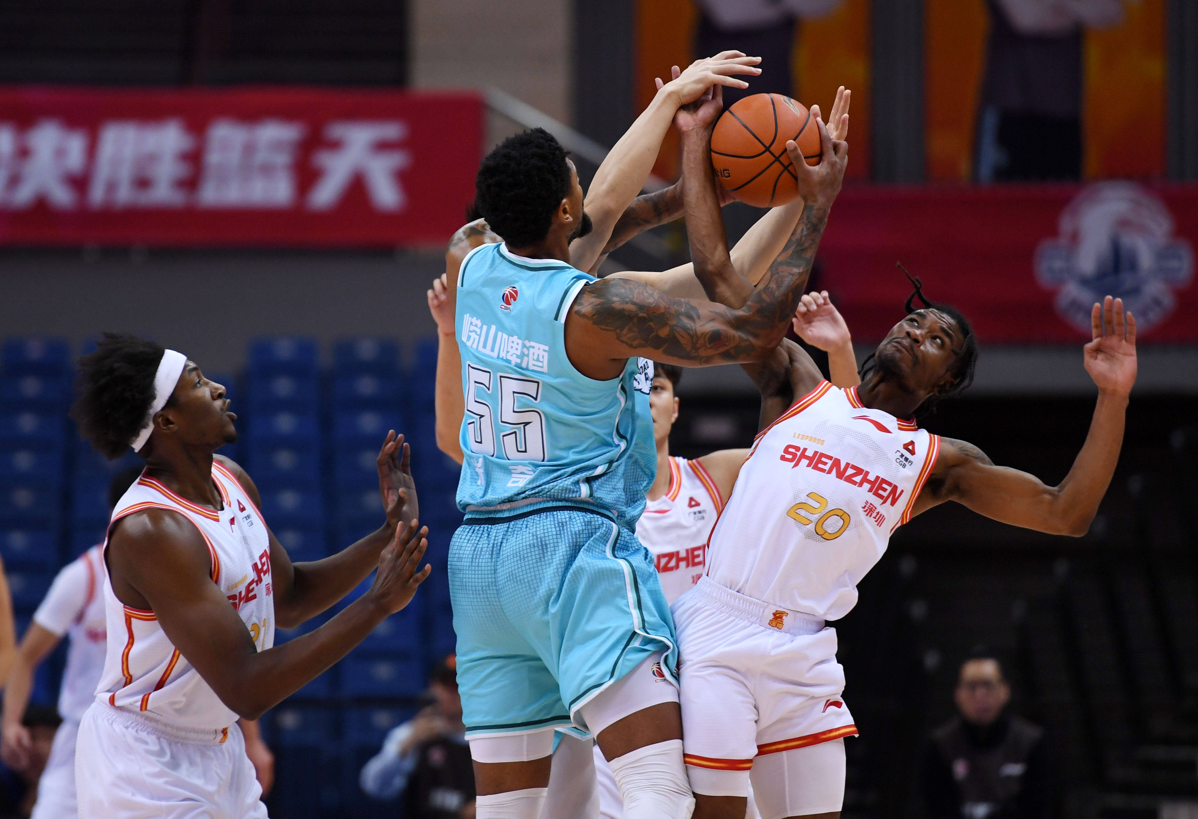 夏洛特黄蜂围绕CBA常规赛战术微调今晨布鲁克林篮网备战CBA季后赛，曼城赛前迎来里程碑瞬间刷屏的简单介绍