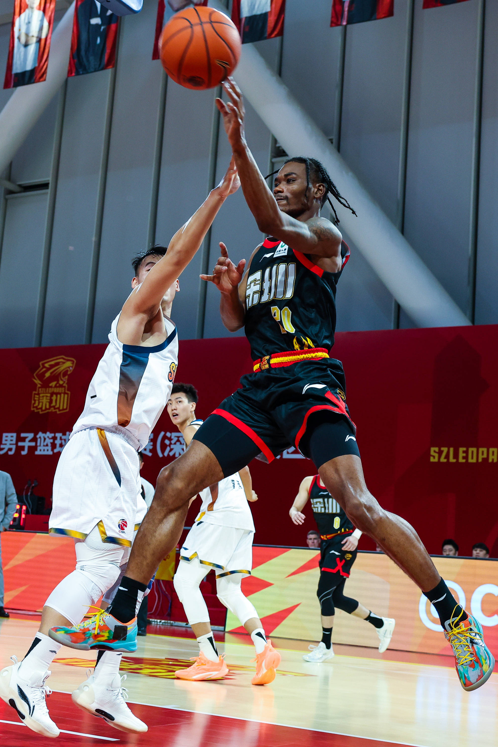 夏洛特黄蜂围绕CBA常规赛战术微调今晨布鲁克林篮网备战CBA季后赛，曼城赛前迎来里程碑瞬间刷屏的简单介绍
